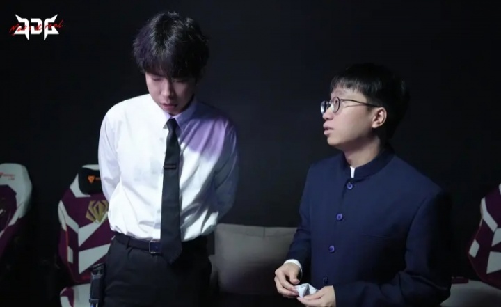 Tabe:最近训练赛较困难!BLG中野辅是很紧密的 配合也很好